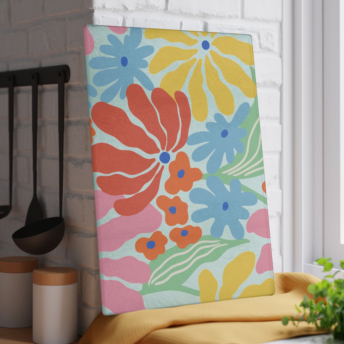 Retro Boho Kitchen Decor Glass Cutting Board Serving Tray with Floral Design Cutting Board Gift for Home Cook Fun Flower Charcuterie Board