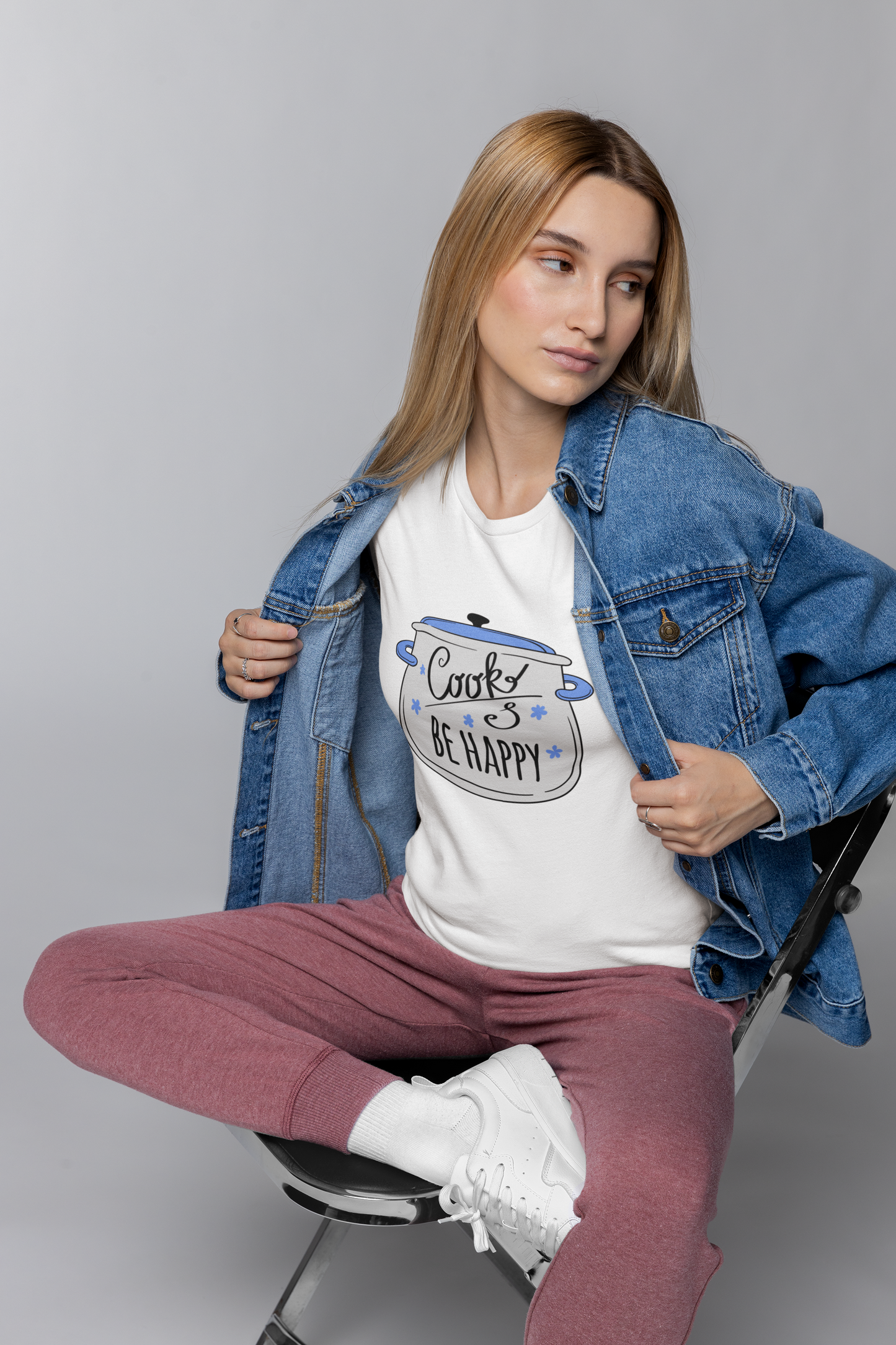 Cook and Be Happy T-shirt Unisex Funny Foodie Culinary Shirt Gift for Home Cook Happy Chef T-Shirt