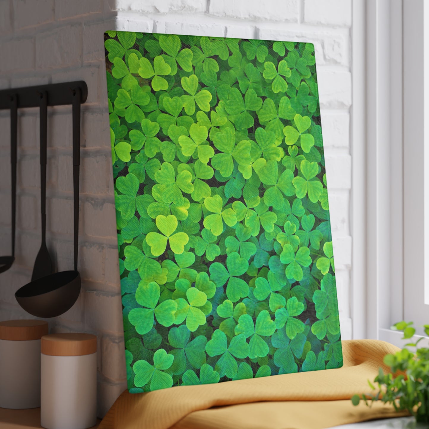 Kitchen Decor Glass Cutting Board Serving Tray with Four Leaf Clover Design Cutting Board Gift for Vegan Home Cook Charcuterie Board