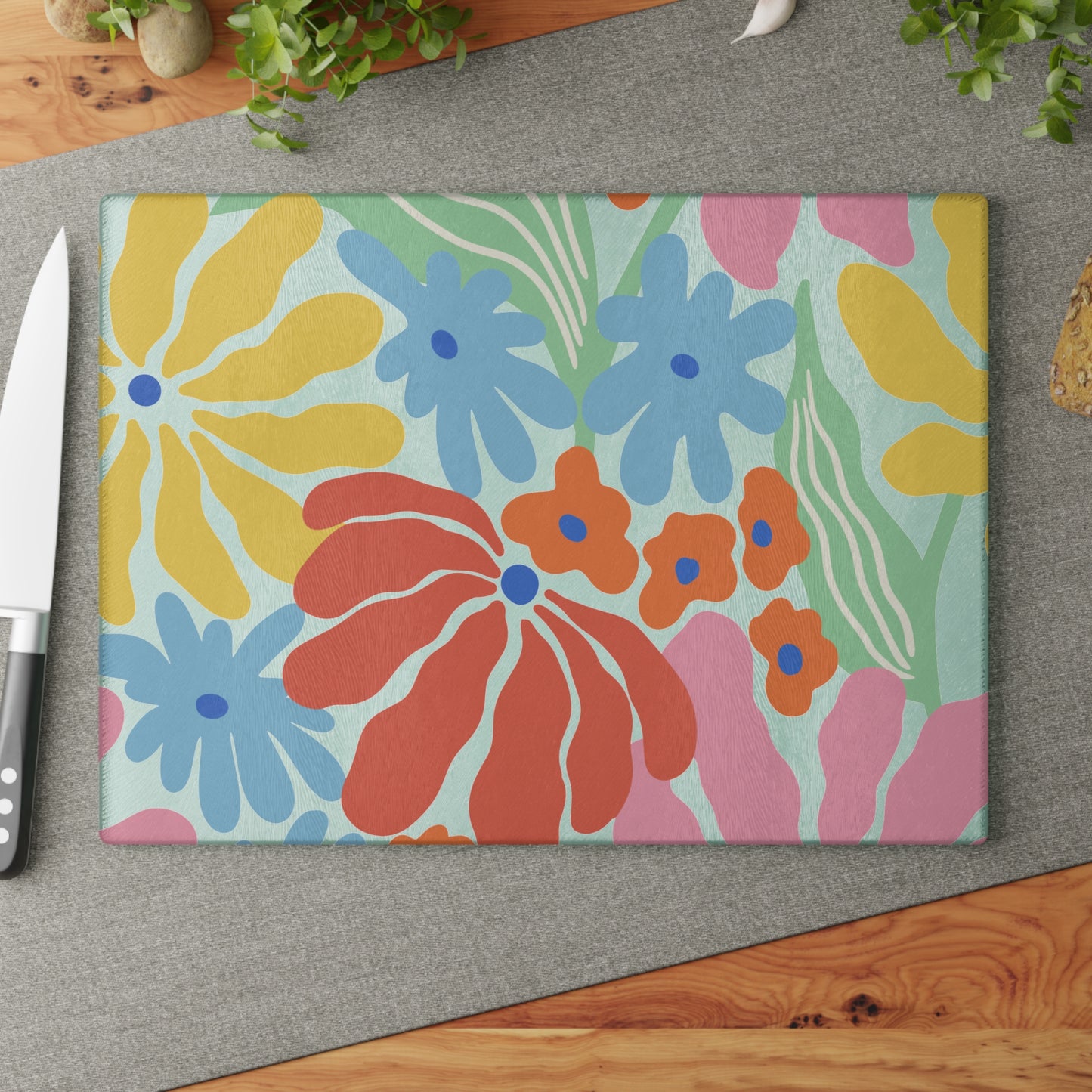 Retro Boho Kitchen Decor Glass Cutting Board Serving Tray with Floral Design Cutting Board Gift for Home Cook Fun Flower Charcuterie Board
