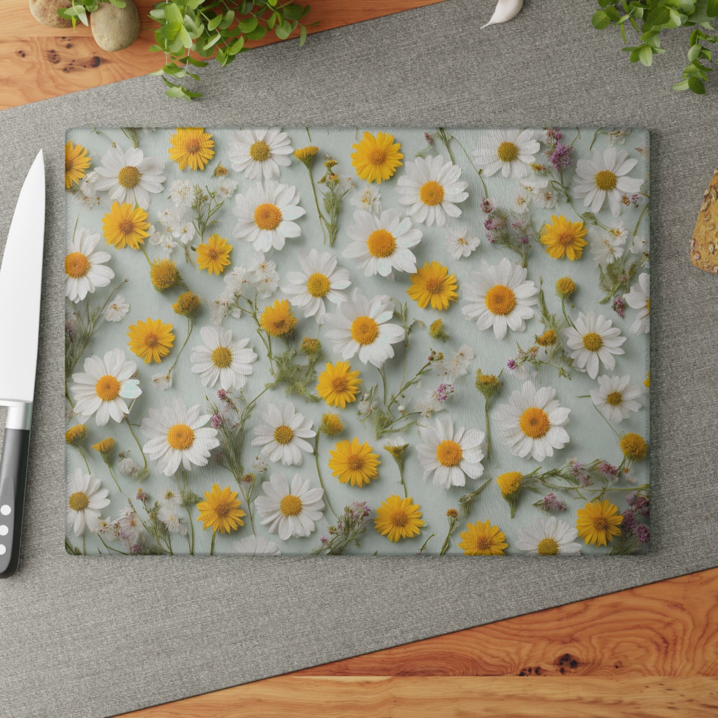 Kitchen Decor Glass Cutting Board Serving Tray with Daisies Design Cutting Board Gift for Home Cook Pressed Flowers Charcuterie Board