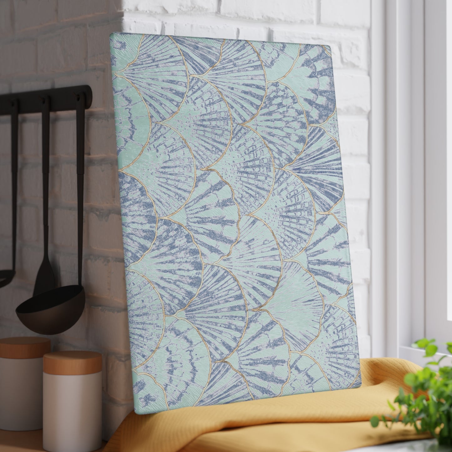 Beachy Kitchen Decor Glass Cutting Board Serving Tray with Clam Shell Design Cutting Board Gift for Home Cook Fun Charcuterie Board