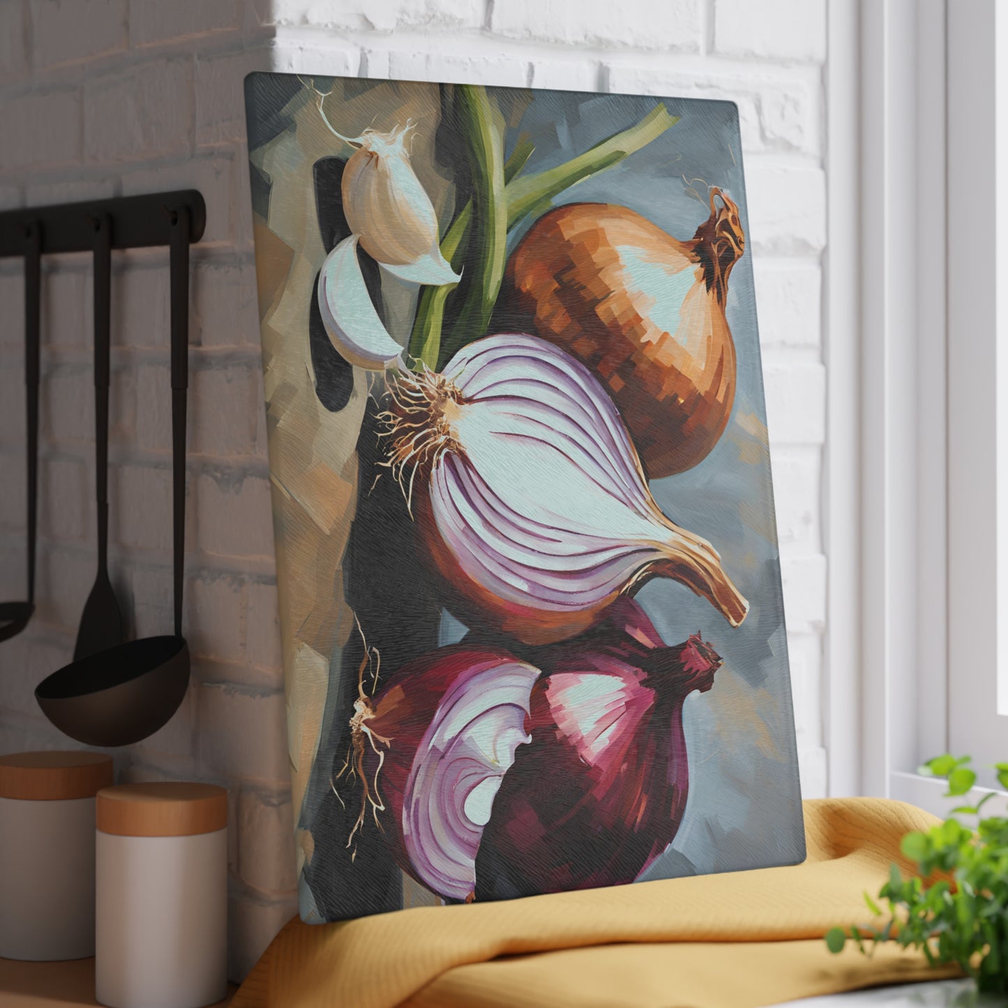 Kitchen Decor Glass Cutting Board Serving Tray with Onions and Garlic Design Cutting Board Gift for Home Cook Charcuterie Board