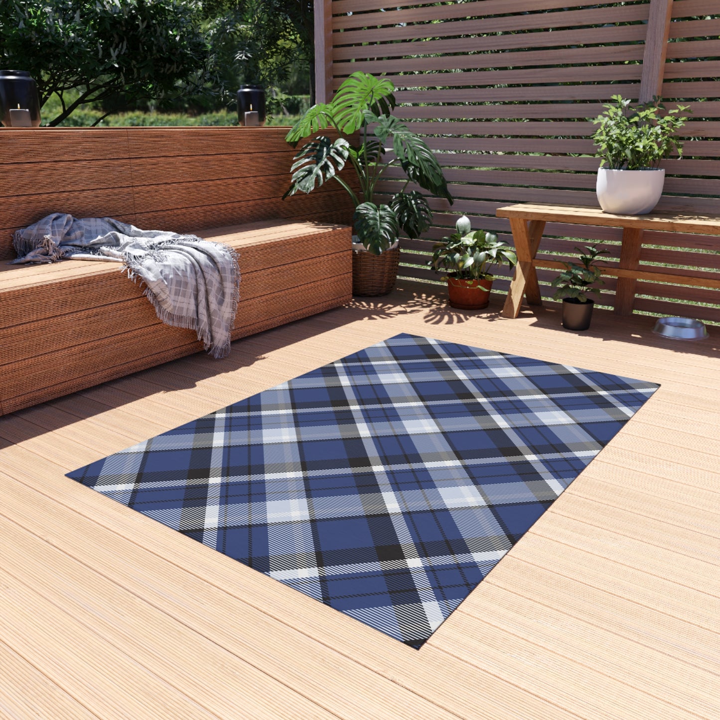 Checker Pattern Chenille Outdoor Rug with No-Skid Backing Cozy Outdoor Carpet Patio Decor Gazebo Rug Pool Area Decor Outdoor Kitchen Carpet