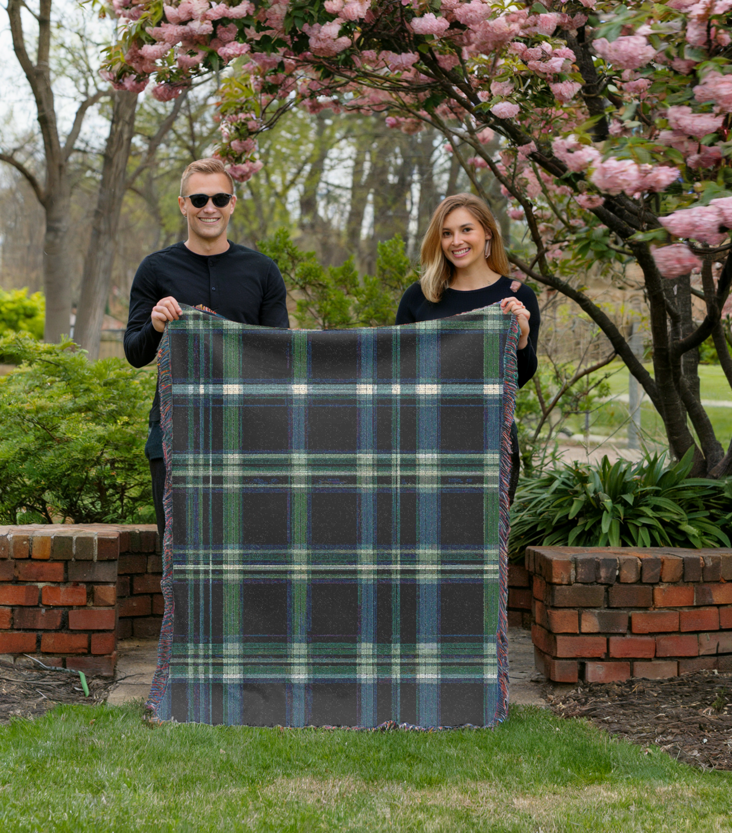 Tartan Plaid Design Cozy Reading Throw for Book Lovers Cotton Woven Fringed Picnic Blanket Wall Art