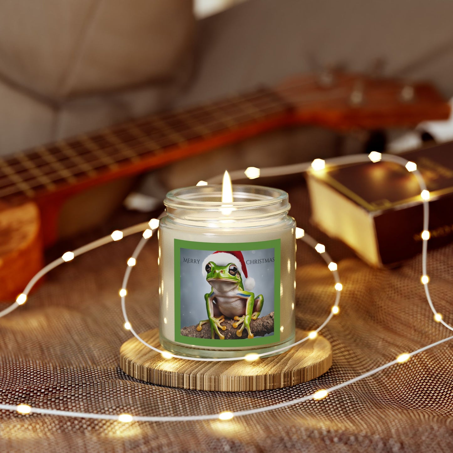 Merry Christmas Tree Frog with Santa Hat Scented Candle Holiday Winter Candle Gift Mason Jar Candle Coconut Apricot Wax (4oz, 9oz)